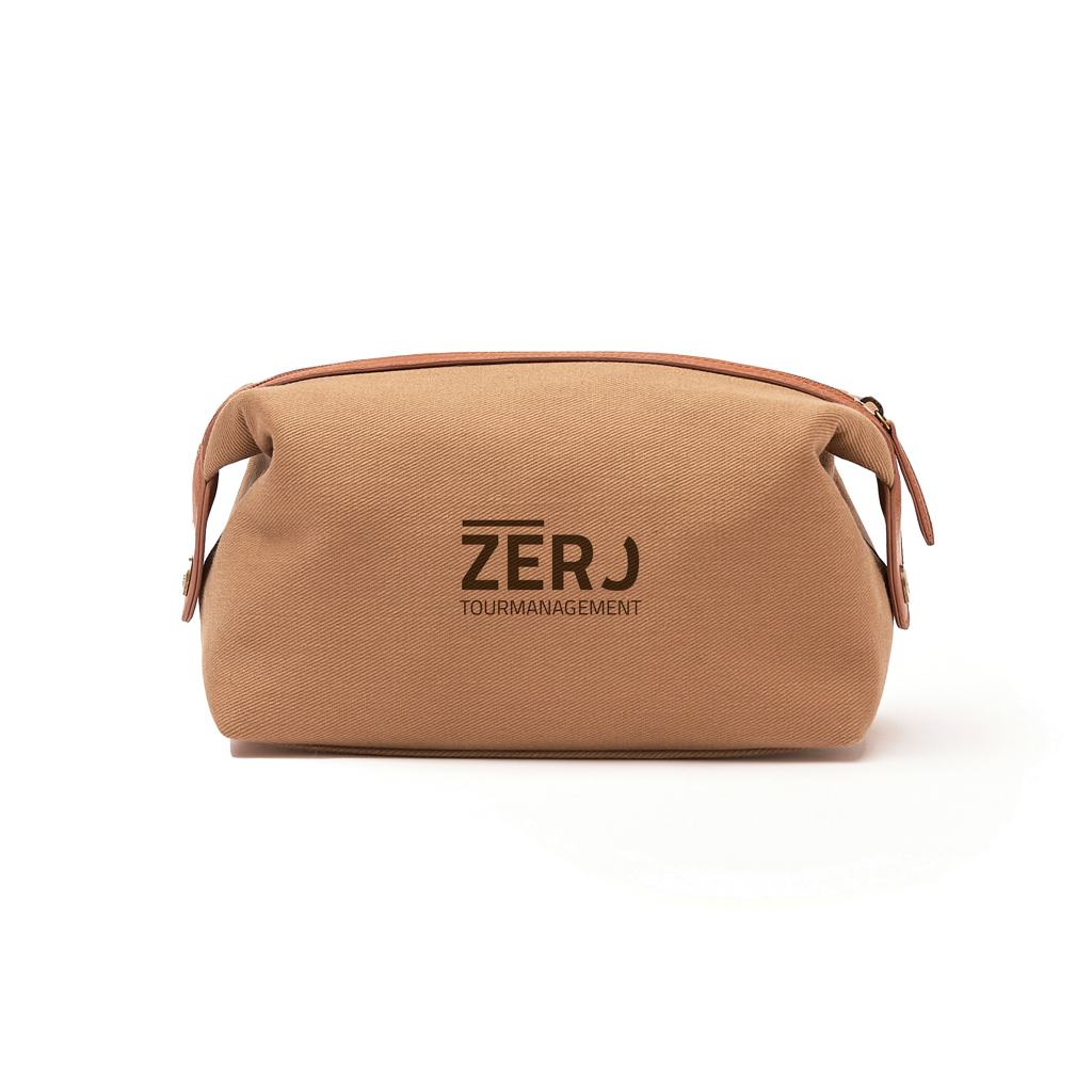 Zubehor, Tasche, Handtasche, Geldbörse, Makeup bag, Cosmetic bag, Zerj, Pouch, Tan brown, Kosmetikbörse, tanne Tasche, Beutel, Reißverschluss, Textlogo, Kosmetiktasche, Make-up-Täschchen, Beige, Reißverschlussfach, strukturierte Stoffoberfläche