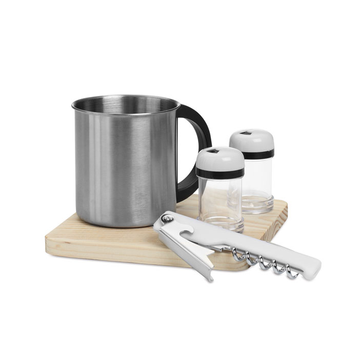 Kaffeebecher, Thermobecher, Stahlbecher, Holzunterlage, Korkenzieher, Kaffeebecher, Ständer, Holzbrett, Korkenzieher, Schwarz-Weiß-Design, Kaffeemugge, Stilträger, Holzuntersetzer, Korkenzieher, Salz- Pfefferstreuer