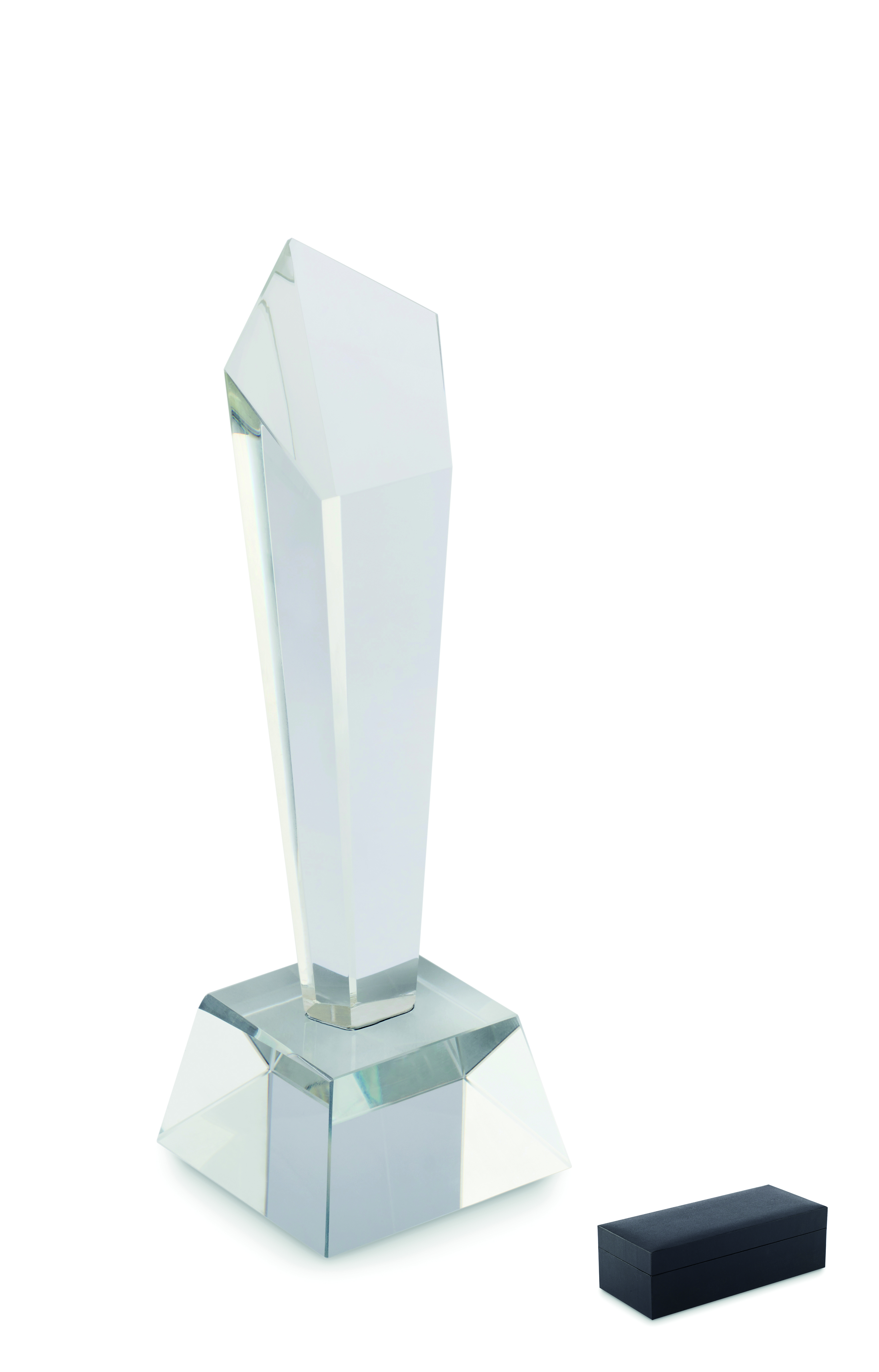 Kristallfigur,  Skulptur,  Glas,  Diamantform,  Preisschale?, Kristall, Trophäe, Kegeltrophäe, Facettenschliff, Schmuckhalterung, prestige, trophäe, auszeichnung, kristall, statue