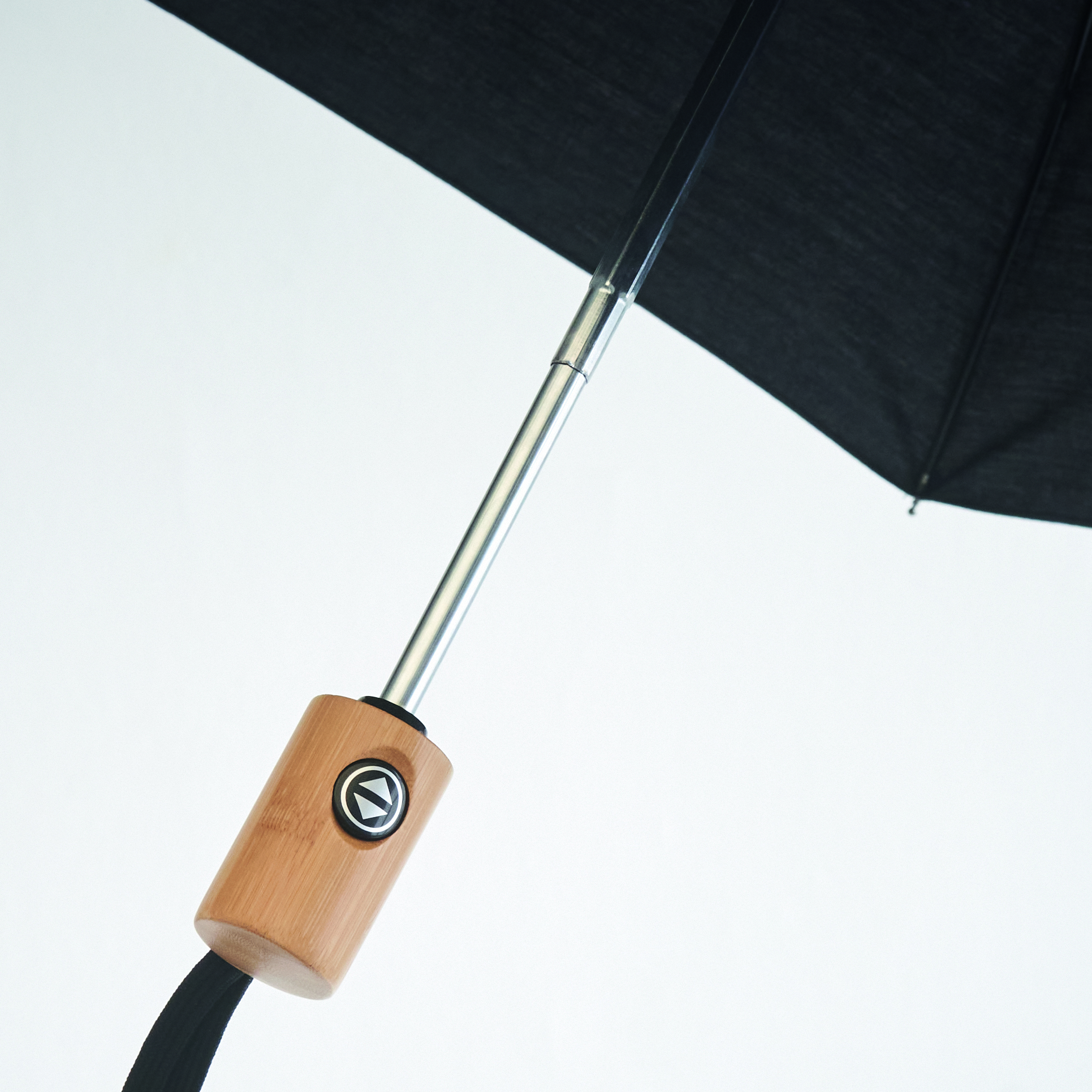 Regenschirm, Schirm, Holzgriff, Metallstange, Schwarz, Regenschirm, Schirmgriff, Holzgriff, Metallstange, Schwarz, Regenschirm, Schirmstange, Holzgriff, Schwarz, Teleskopstiel, Regenschirm, Schirmstock, Holzgriff, Metallstab, Schwarz