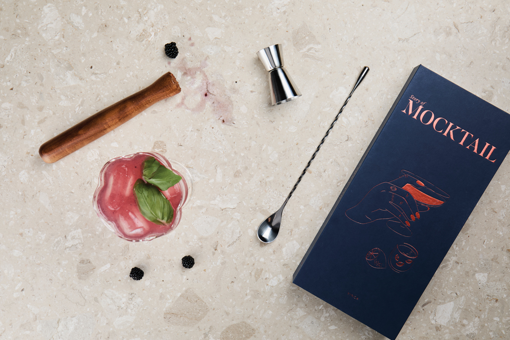 cocktail, glass, stirrer, muddler, book,  cocktail, bar equipment, glass, straw, bar spoon, Cocktail, Barware, Muddler, Löffel, Buchlet