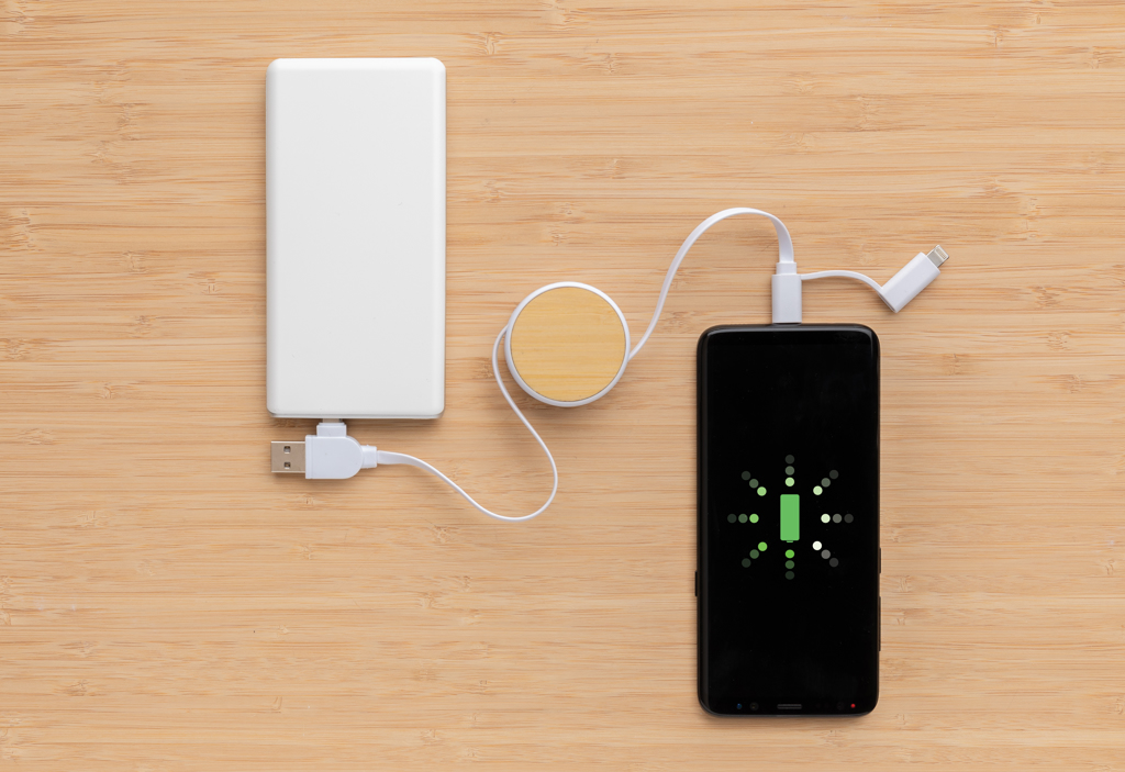 Adapter, Elektronik, Handy, Telefon, Hardware, Powerbank, kabelloses Laden, Batterie, Smartphone, Ladegerät, Powerbank, USB-C, kabelloses Laden, Telefon, Batterie, Power Bank, USB-C, Wireless charging, Phone battery, Cable included