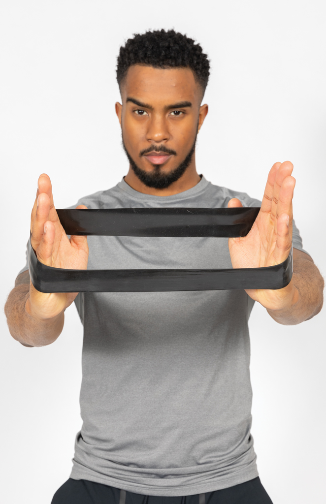 Finger, Person, T-shirt, Fotografie, Portrait, Widerstandsband, Fitnessband, Trainingszubehör, Dehnungssband, schwarzes Band, Fitnessband, Widerstandsband, Gummiband, Trainingshilfe, Fitnesszubehör