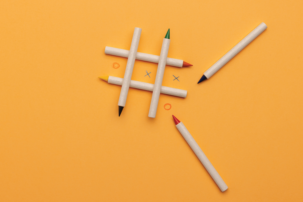 kulli sticks?, buntstifte, bastelbedarf, buntstifte farbig, zeichnungen, Kreidestifte, Stifte, Kunstbedarf, Bunte Spitzen, Pfeile Notiz, buntstifte, buntstifte holz, zeichnungswerkzeuge, kreideSticks, orange hintergrund