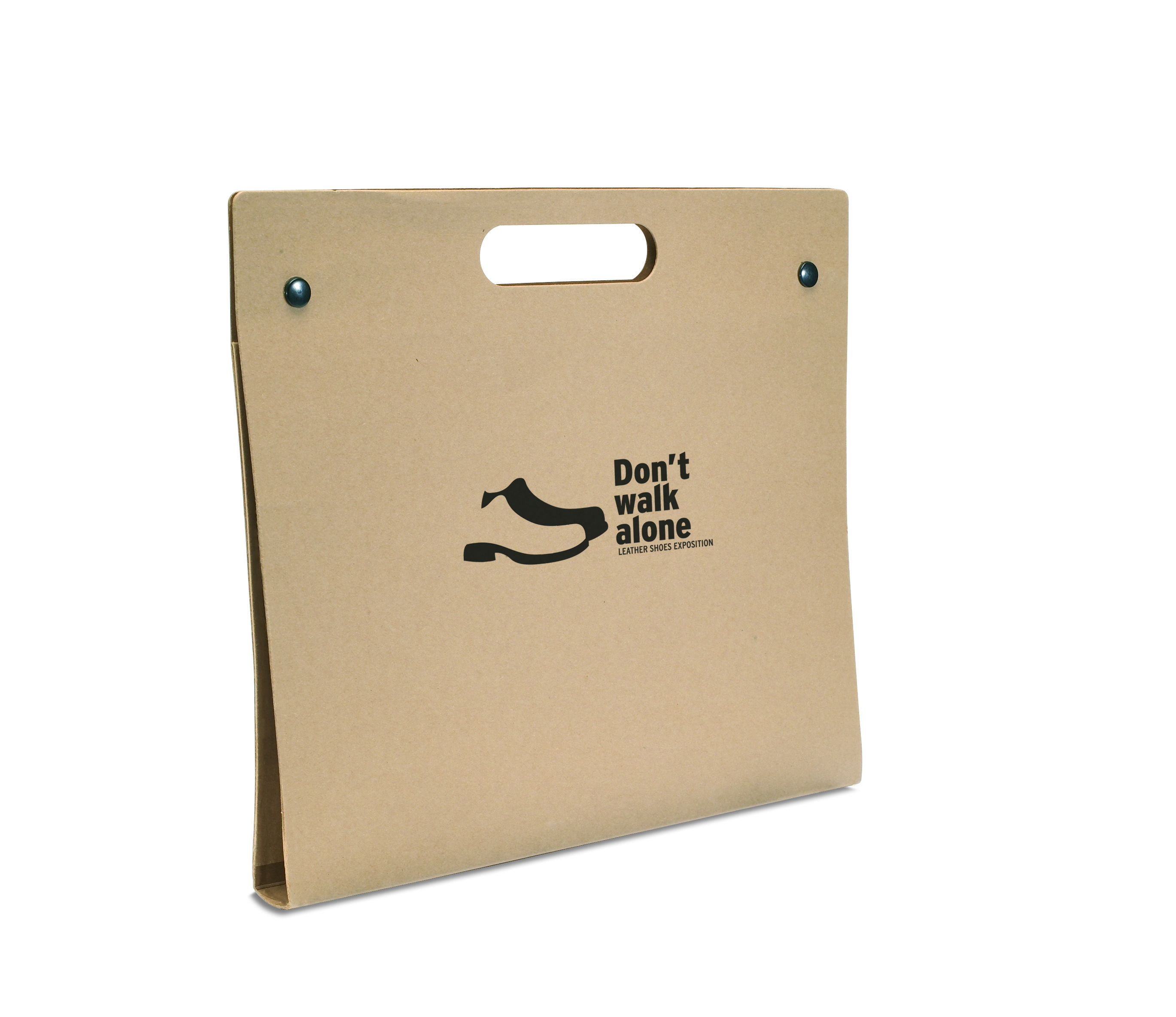 Kartonetasche, Kaufbeutel, Tragegriff, braunes Packaging, Don't walk alone logo